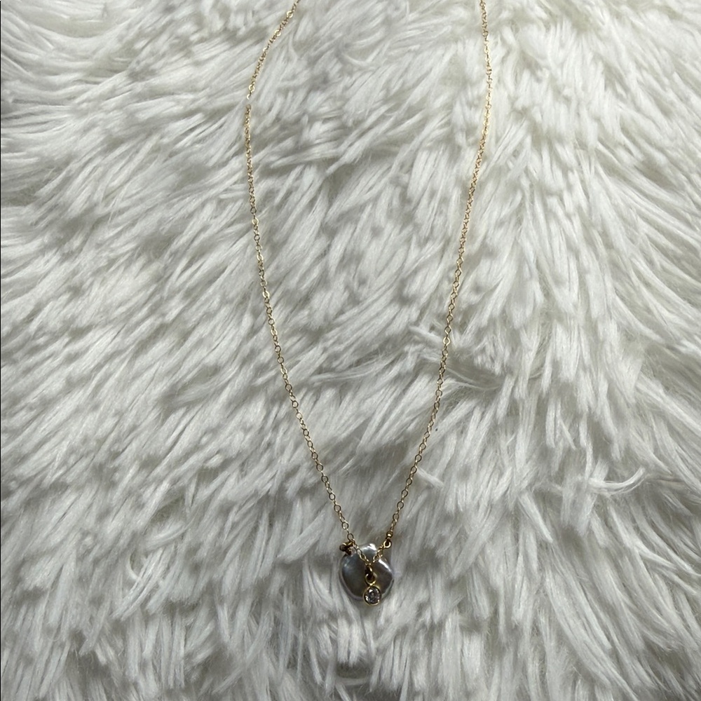 Gold Chain Necklace with Gray Pearl Pendant